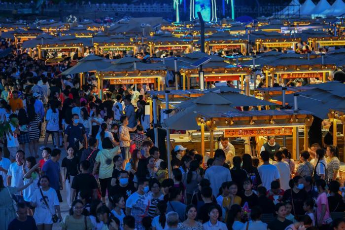 ?？诎咨抽T文創(chuàng)市集開(kāi)市