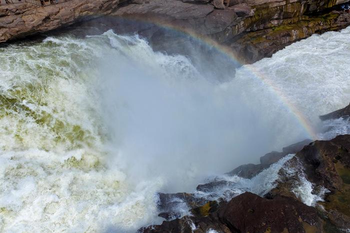 陜西壺口瀑布呈現(xiàn)別樣壯美景觀