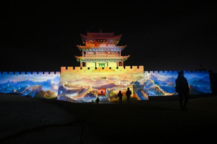 “天下第一雄關(guān)”嘉峪關(guān)：光影講述長城故事