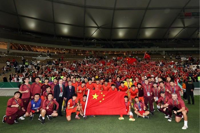 中國(guó)隊(duì)獲U23男足亞洲杯亞軍 創(chuàng)亞洲杯最佳戰(zhàn)績(jī)