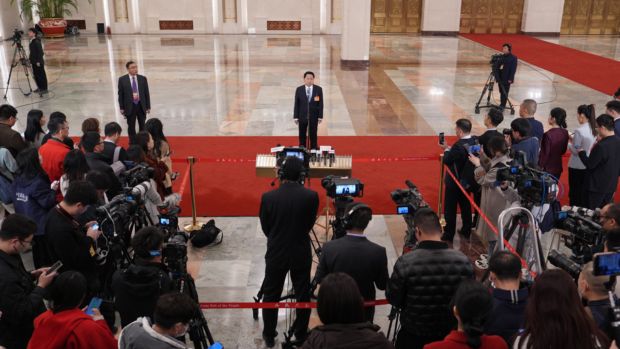 十四屆全國(guó)人大二次會(huì)議第二場(chǎng)“部長(zhǎng)通道”集中采訪(fǎng)活動(dòng)舉行