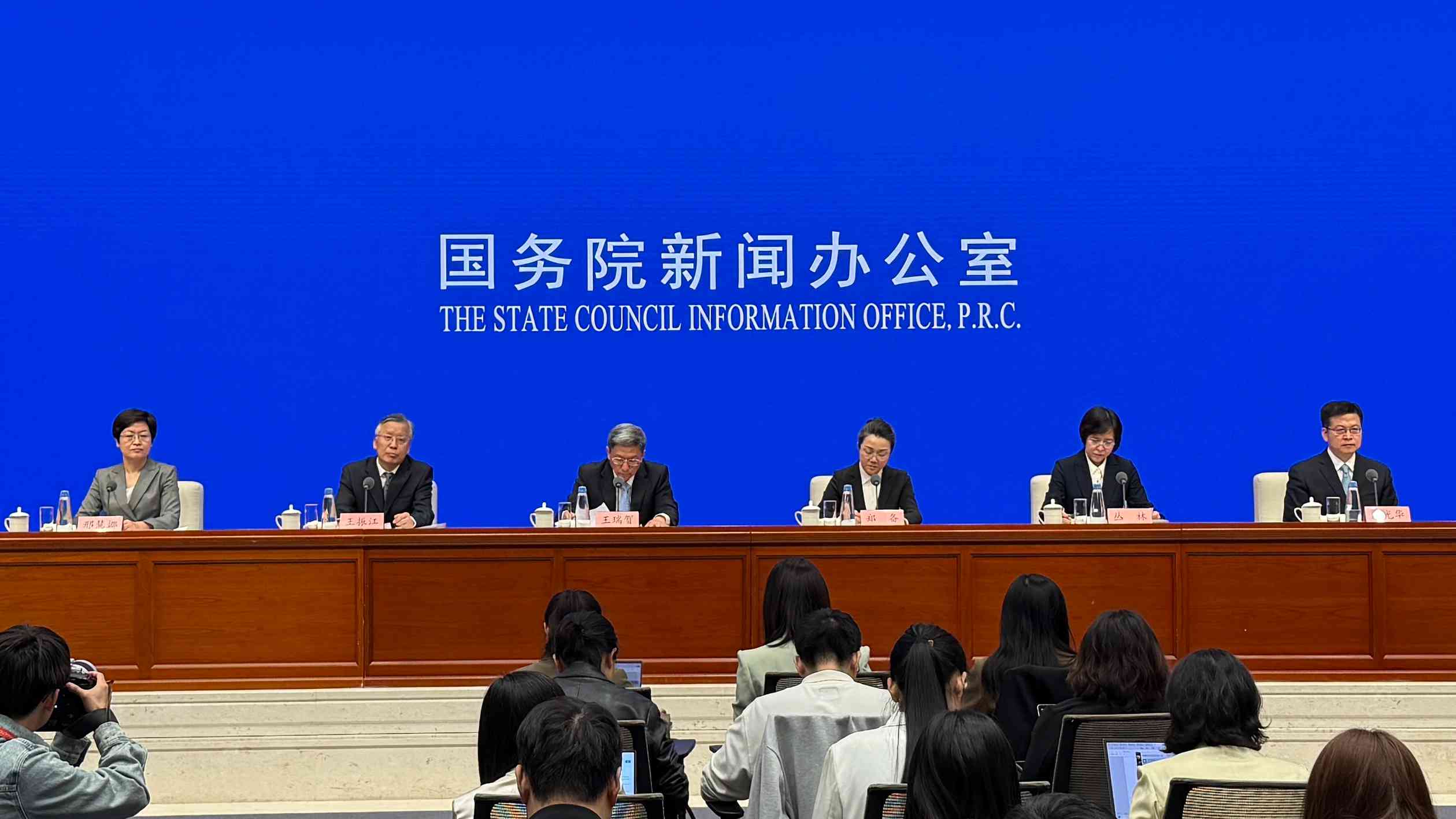 國新辦舉行新聞發(fā)布會 介紹《中華人民共和國民營經(jīng)濟促進法》有關情況 