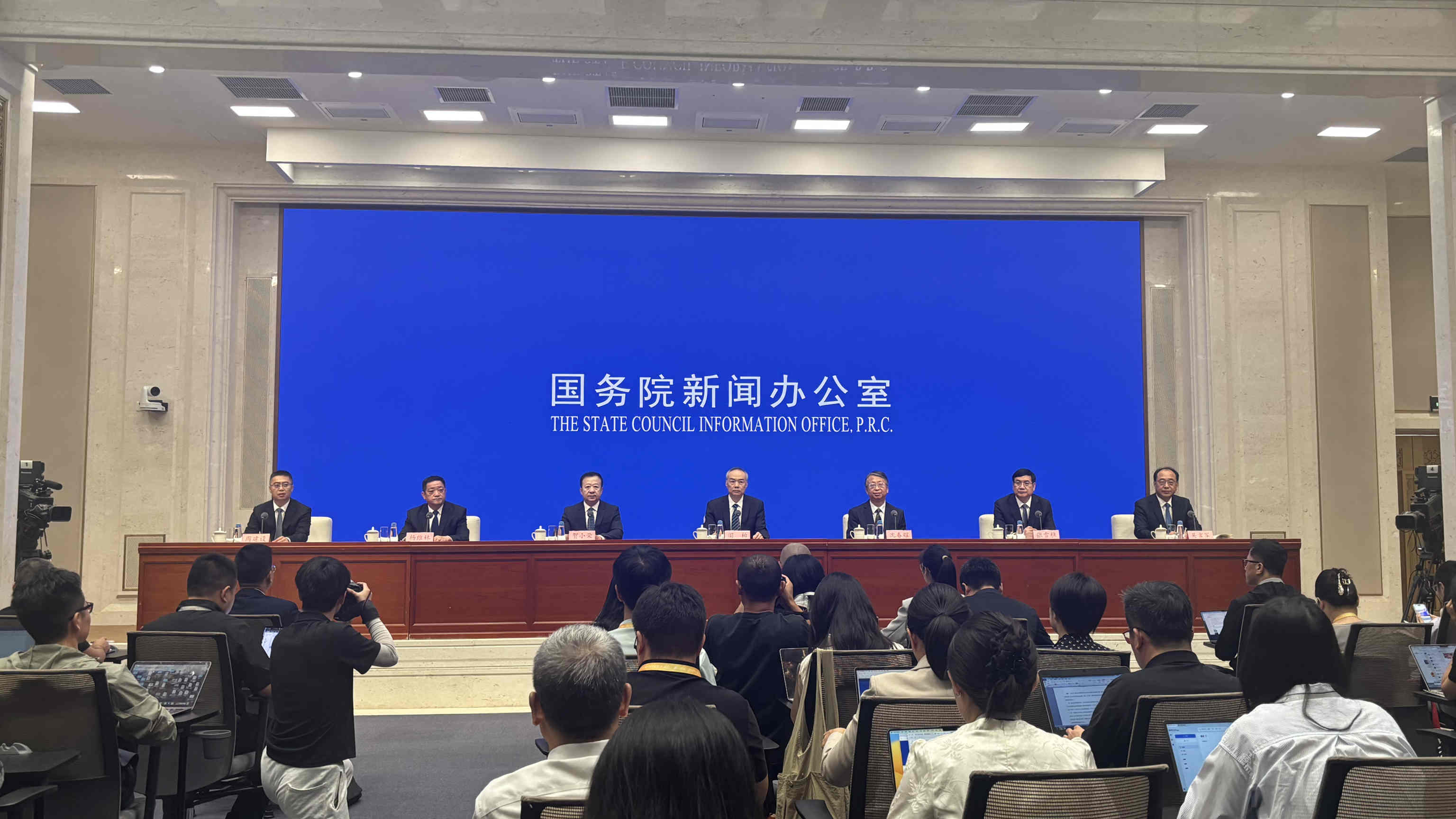 國新辦舉行介紹“十四五”時期堅(jiān)定不移走中國特色社會主義法治道路有關(guān)情況發(fā)布會