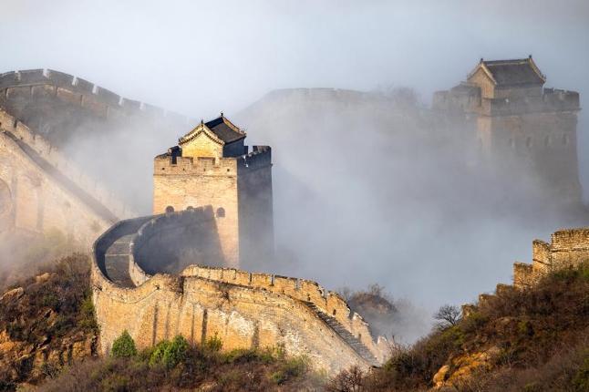 金山嶺長(zhǎng)城雨后再現(xiàn)云海景觀